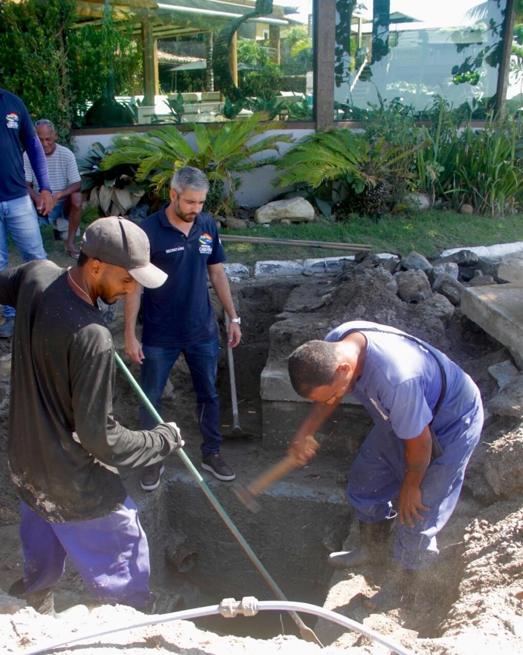 Prefeitura de Cabo Frio realiza manutenção em rede de drenagem no bairro da Passagem