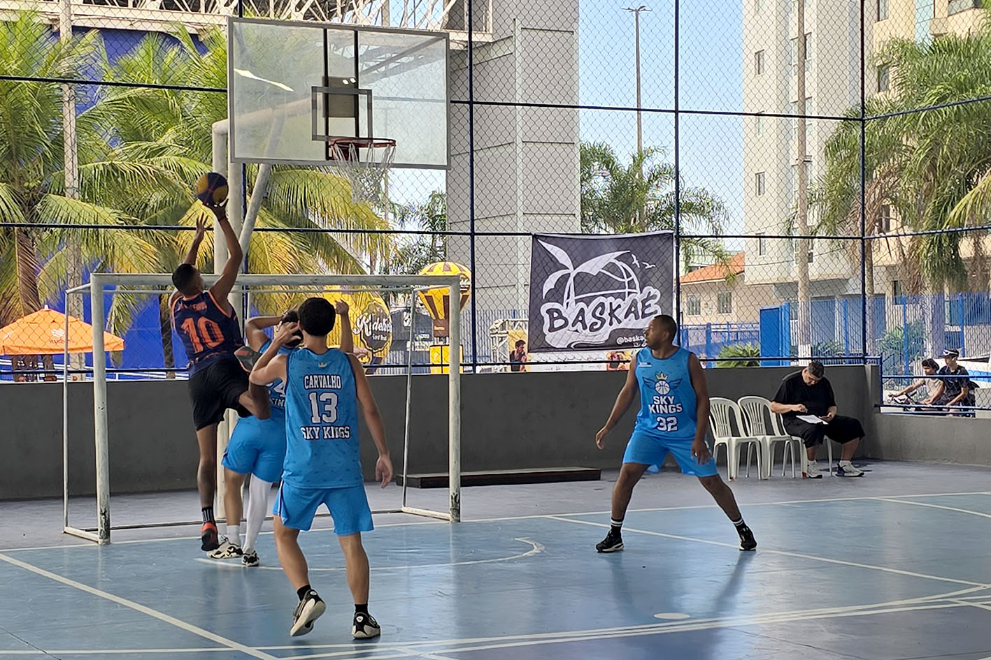 Baskaé Universitário 3×3 reúne mais de 100 estudantes na Arena Sol y Mar