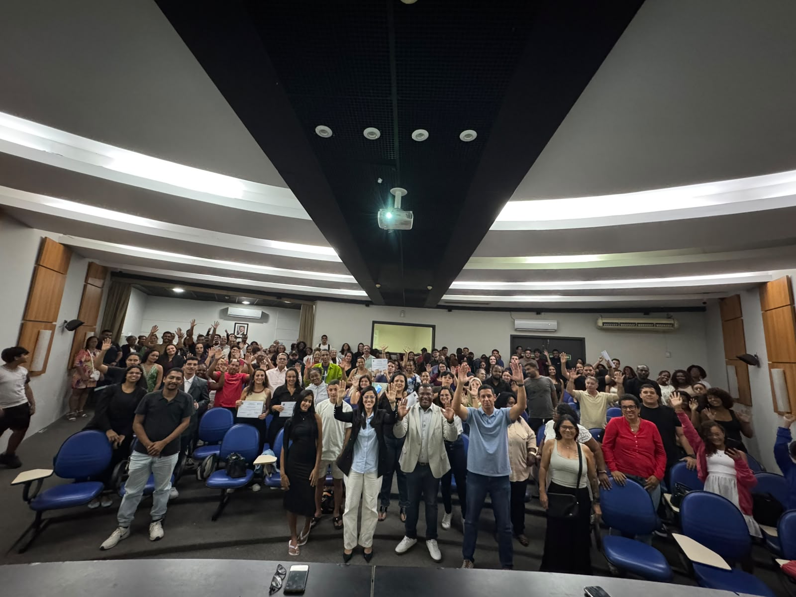 Qualificação Profissional entrega 550 certificados para novos profissionais