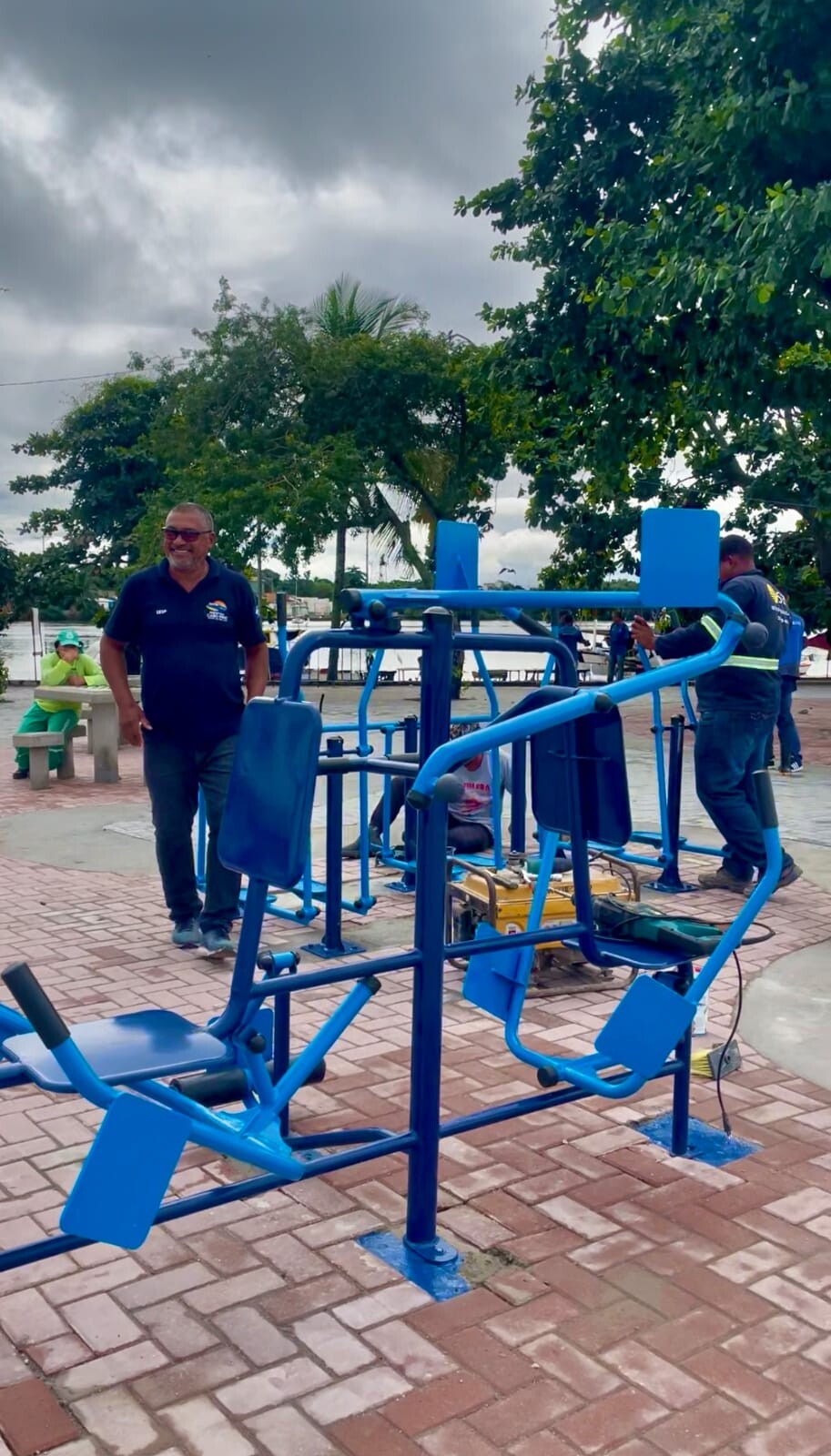 Prefeitura de Cabo Frio instala Academia da Melhor Idade no Pontal do Santo Antônio, em Tamoios
