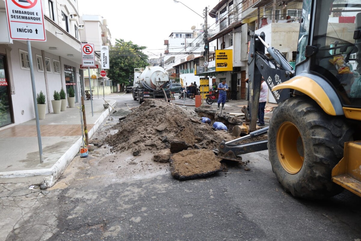Prefeitura de Cabo Frio realiza substituição de manilhas na Rua Sergipe, no bairro Vila Nova