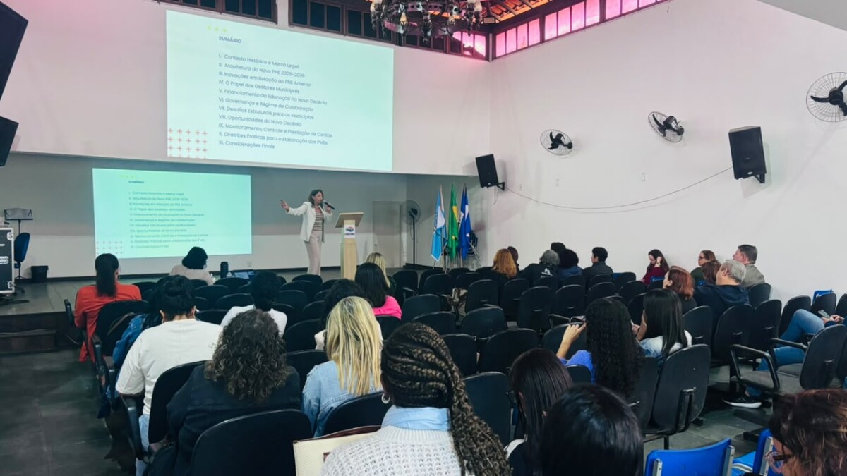 Construção do novo Plano Municipal de Educação é tema de capacitação em Cabo Frio