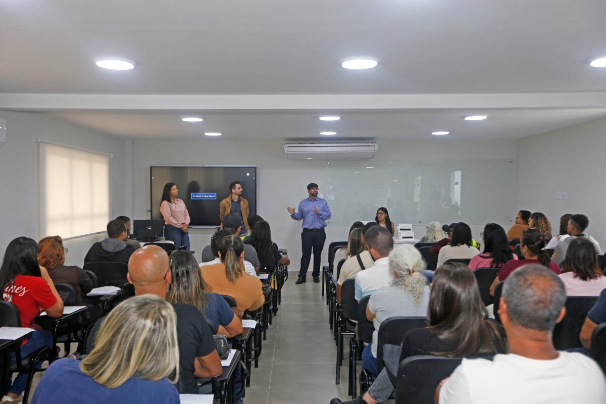 Prefeitura de Búzios entrega tablets para agentes de saúde e reforça modernização da Atenção Primária