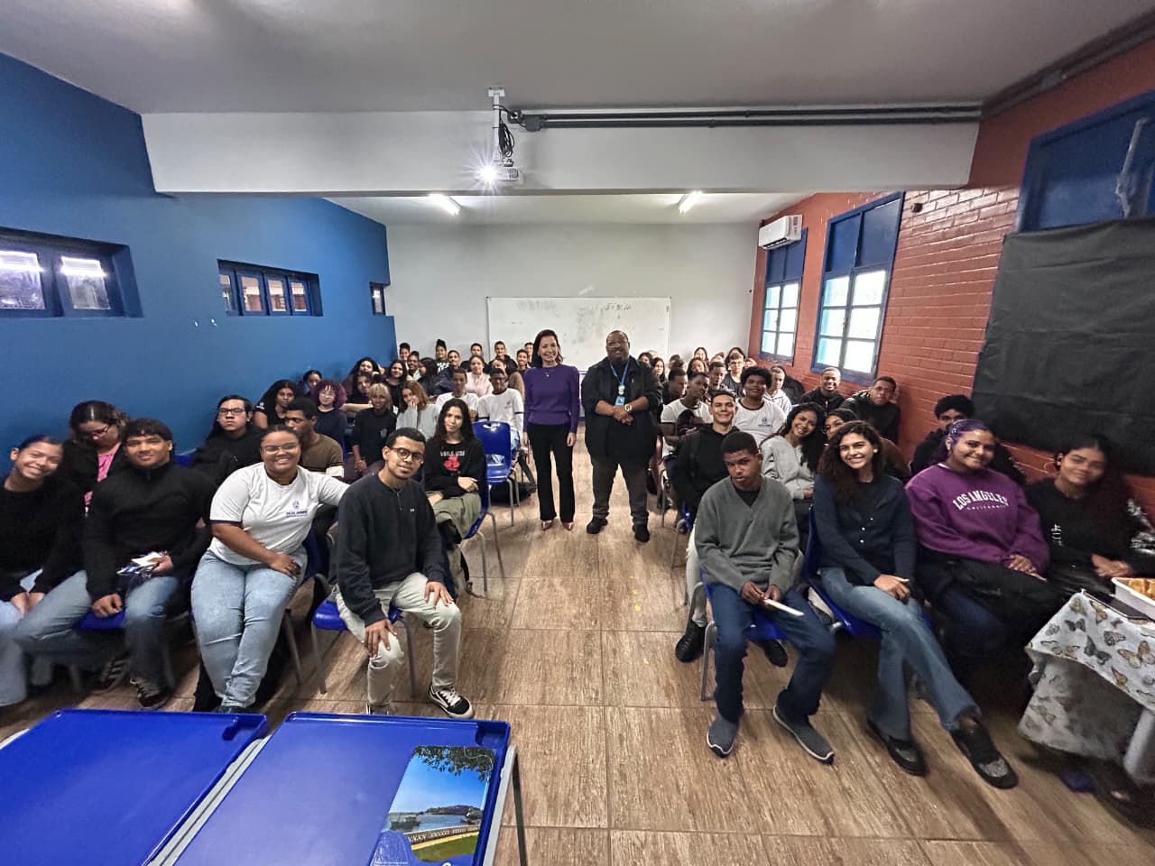 Programa Jovens Promissores orienta estudantes sobre o mercado de trabalho