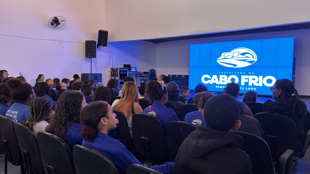“Setembro Alegre” leva oficinas e sessões de cinema para estudantes da rede municipal de Cabo Frio