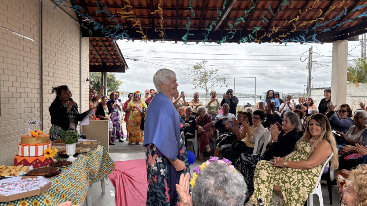 Manhã de cuidado, música e convivência marca programação especial para público 60+ em Cabo Frio