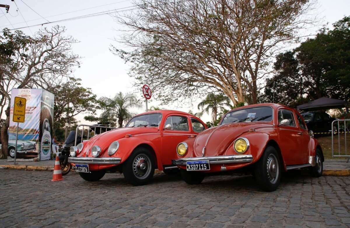 Búzios recebeu 2º Fest Car Classic com exposição de veículos antigos e programação musical