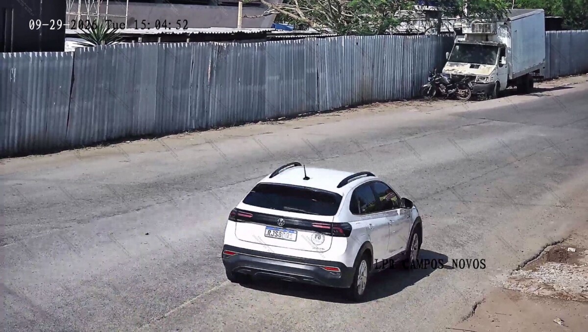 Veículo com registro de roubo é localizado após ação integrada em Cabo Frio