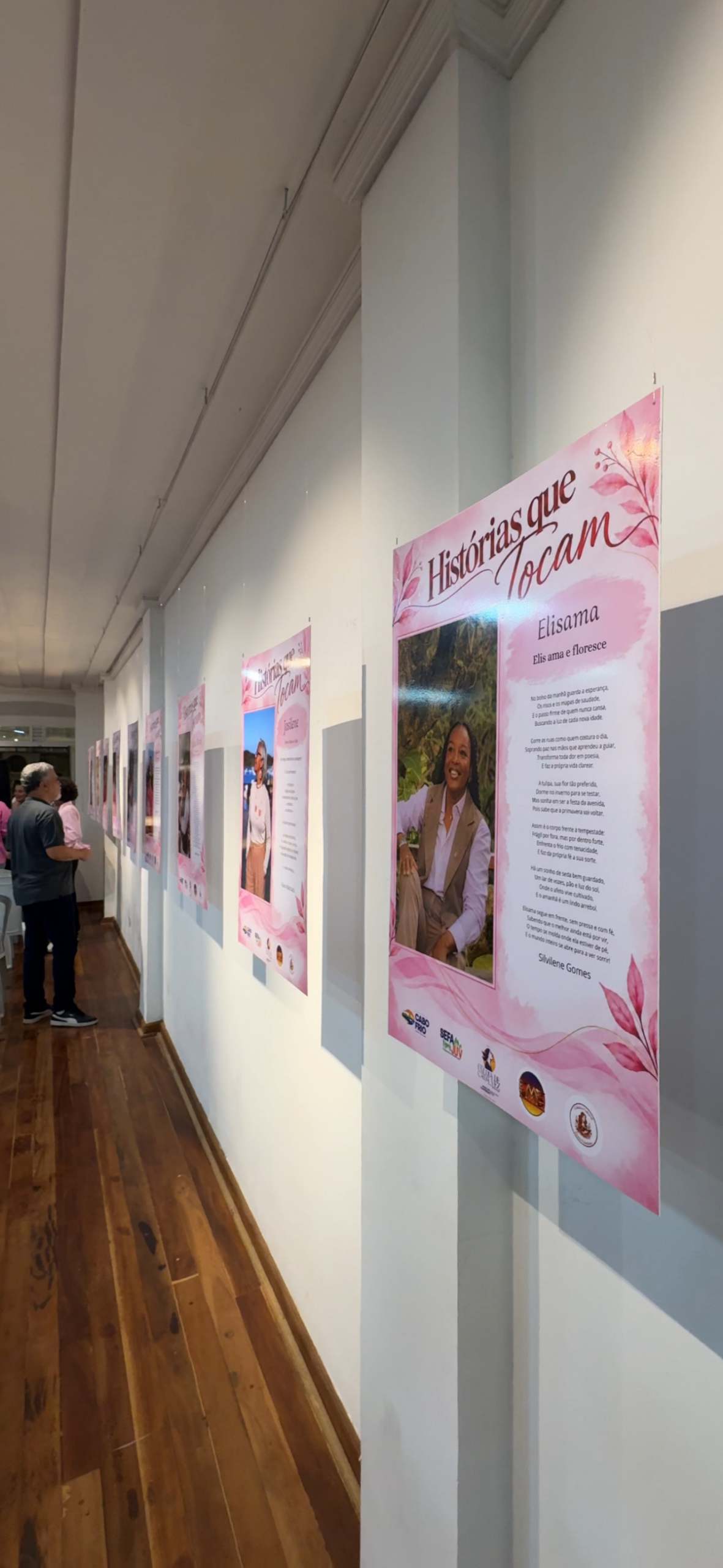 Exposição “Histórias que Tocam” homenageia pacientes oncológicas por meio da poesia e da fotografia