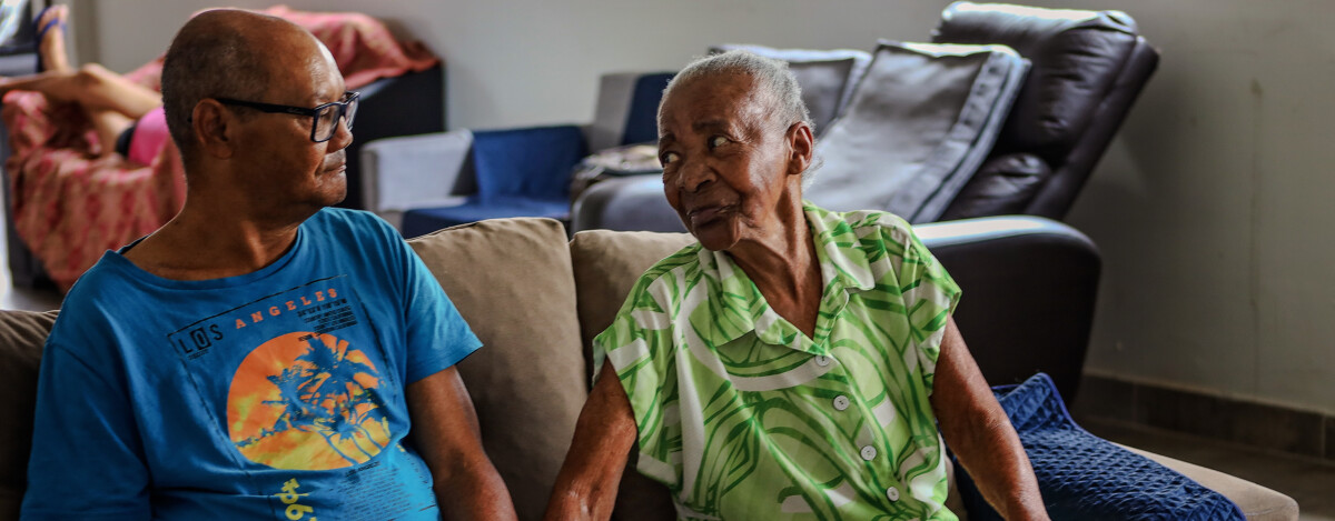 Entre retalhos de memória, Lar da Cidinha reconstrói a história de mãe e filho